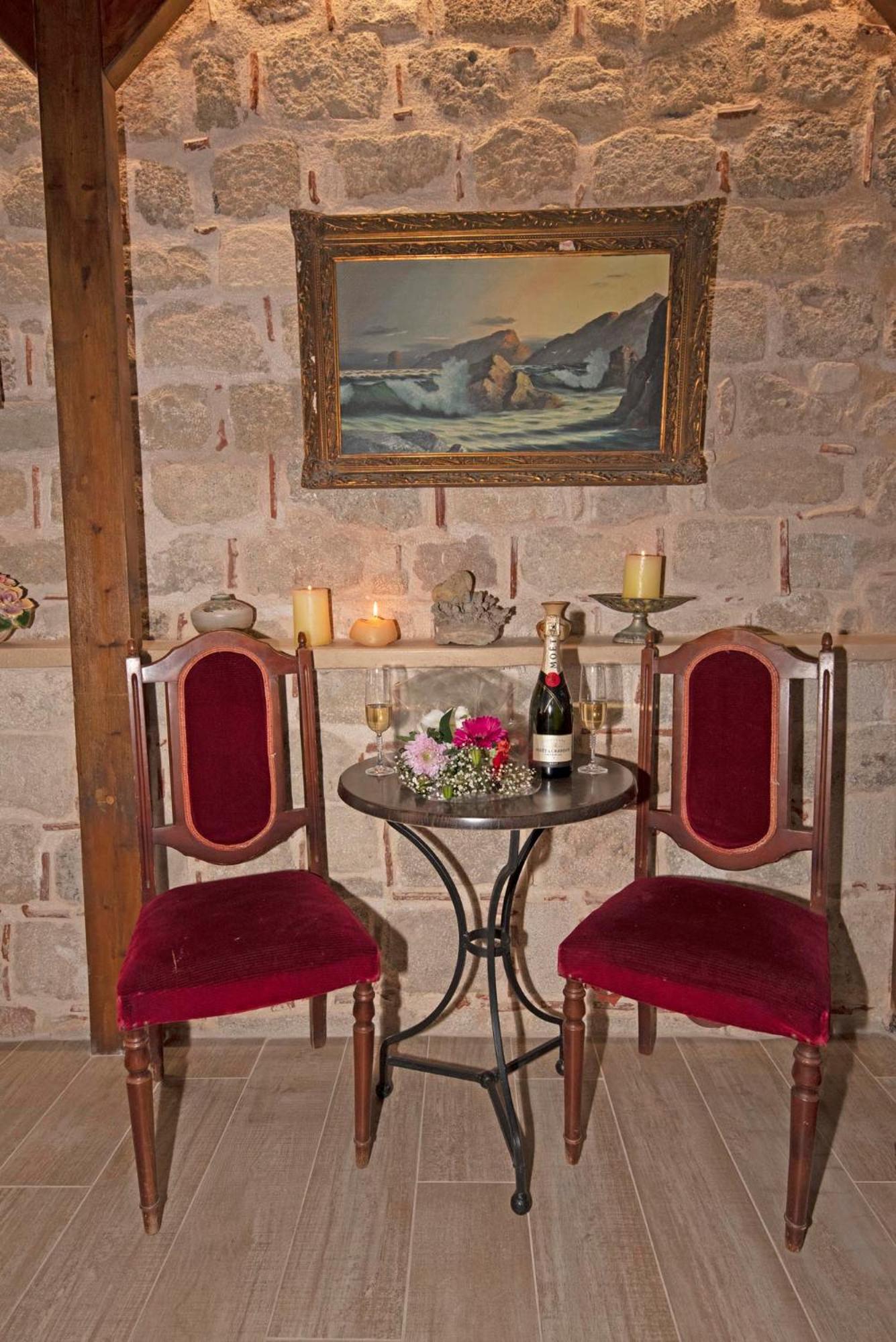 Arionos Rooms - Old Town Rhodes City エクステリア 写真