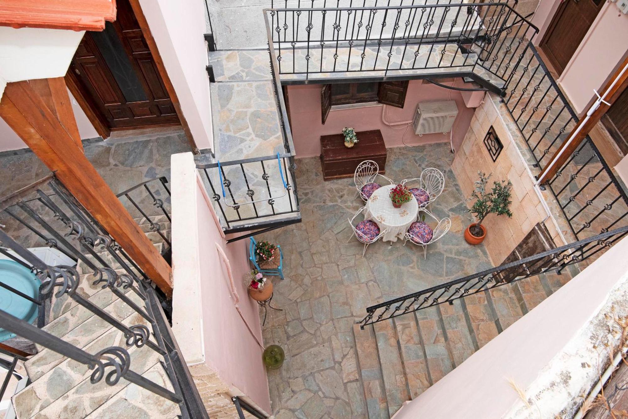 Arionos Rooms - Old Town Rhodes City エクステリア 写真
