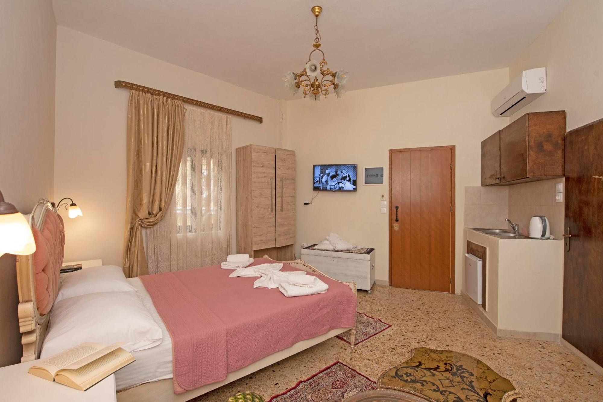 Arionos Rooms - Old Town Rhodes City エクステリア 写真