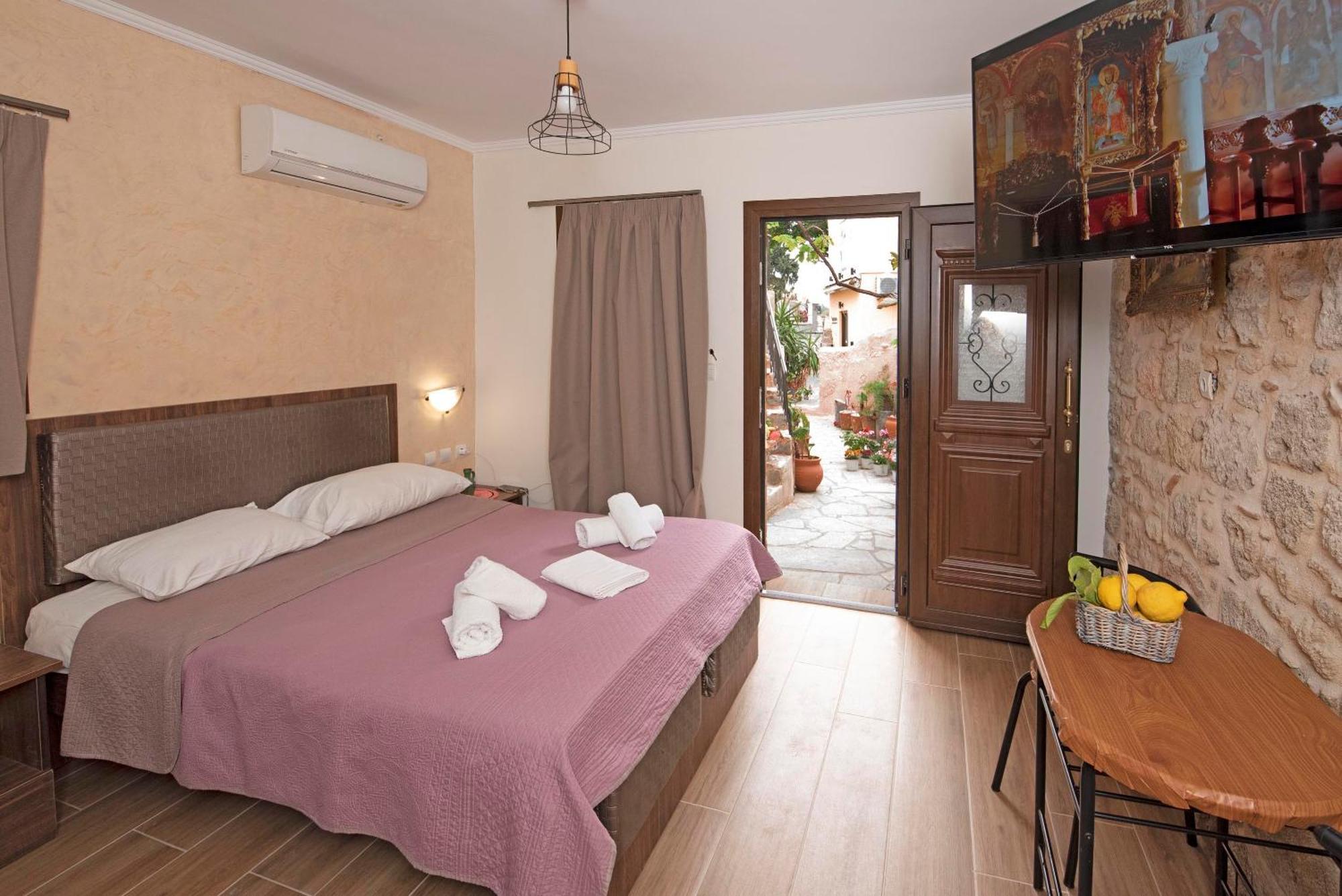 Arionos Rooms - Old Town Rhodes City エクステリア 写真